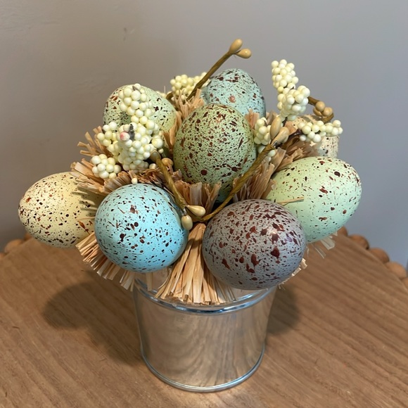 Speckled Easter Egg Floral Decor - Picture 3 of 5